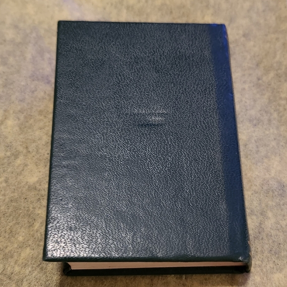 VINTAGE English Dictionary 1964 Midget Series Green 3.25" X 2.25" - Picture 6 of 9